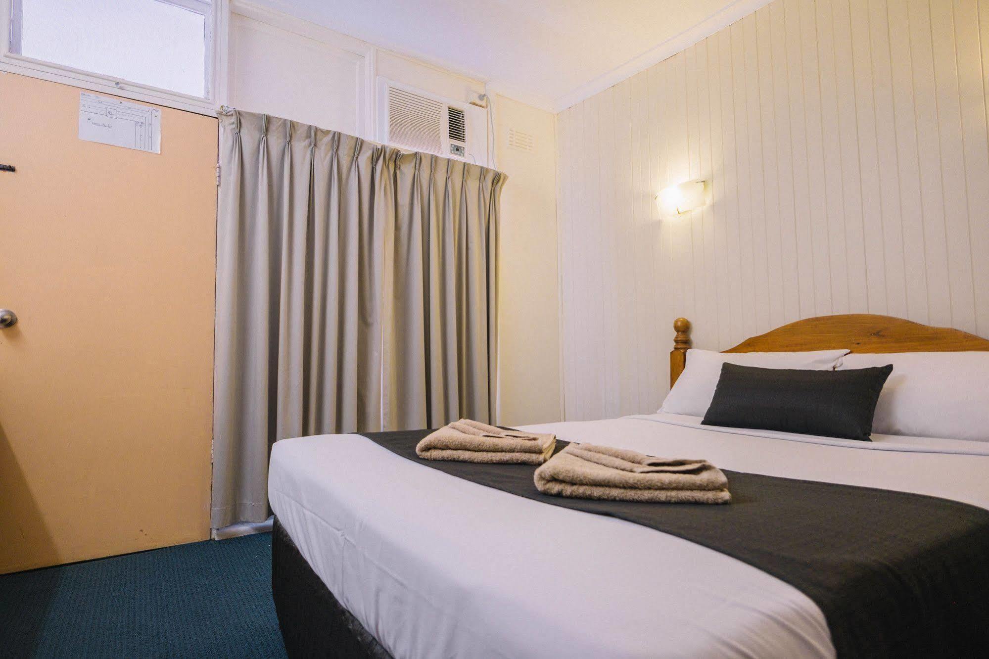 Stawell'S London Motor Inn Exterior foto